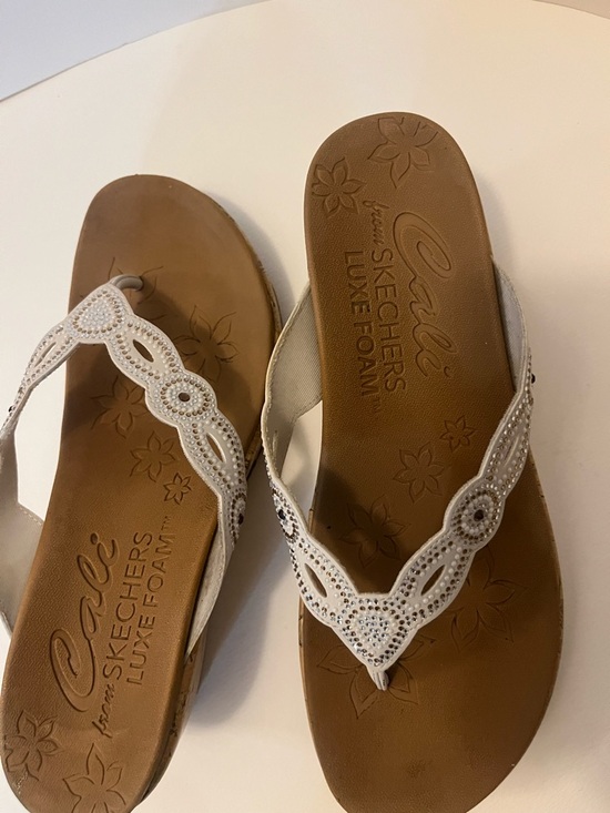 Skechers Shoes - Skechers Women's White Beaded Luxe Foam Thong Sandals